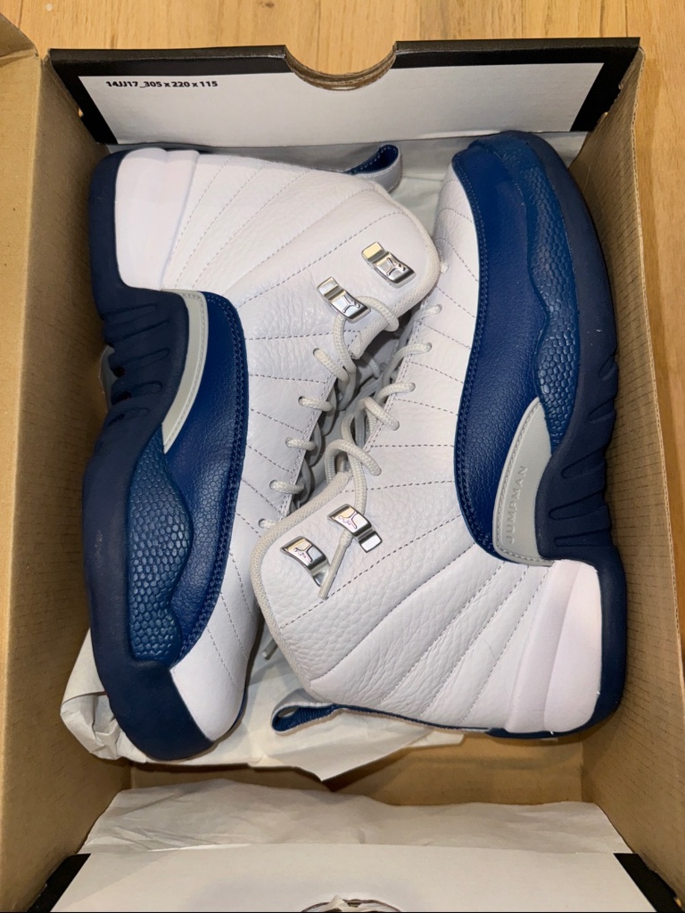 Nike Air Jordan 12 Retro BG Size 5.5